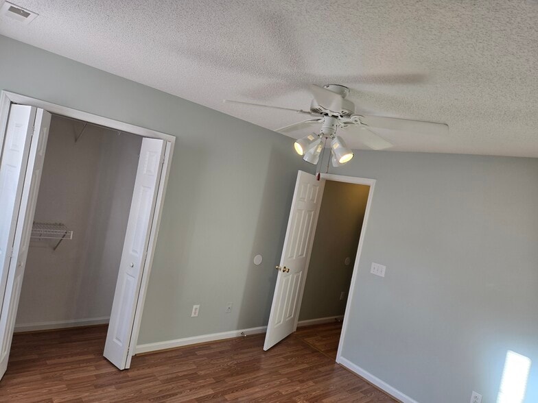 Primary bedroom - 5006 Silhouette Dr