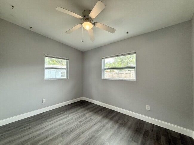 Building Photo - 1375 Tuscola St