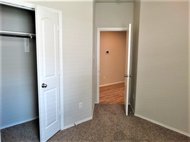 Building Photo - 9915 Ranger Falls Ln