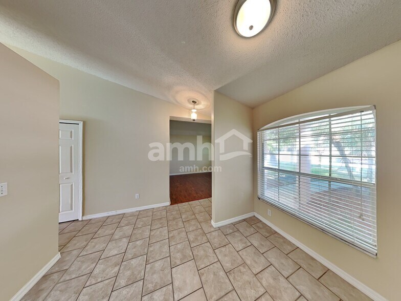 Building Photo - 29333 Yarrow Dr