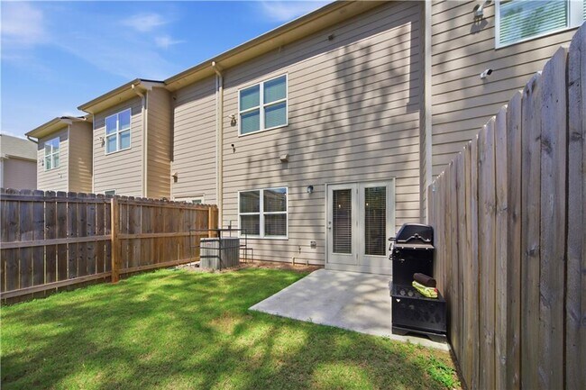 Building Photo - 2360 Rex Dr