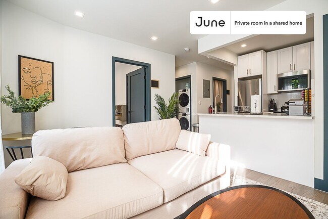 Building Photo - Room in Shared 3 bed/2 bath home in Upper West Side