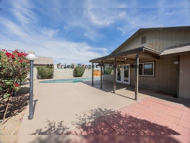 Building Photo - 3434 W Kings Ave