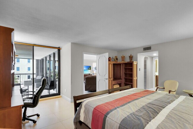Building Photo - 5380 N Ocean Dr