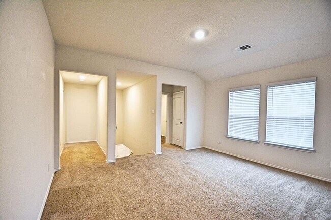 Building Photo - 2934 Wolfcreek