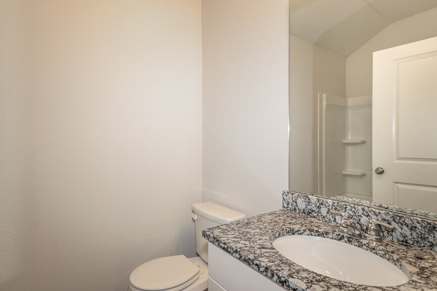 Building Photo - 136 Rustic Trce