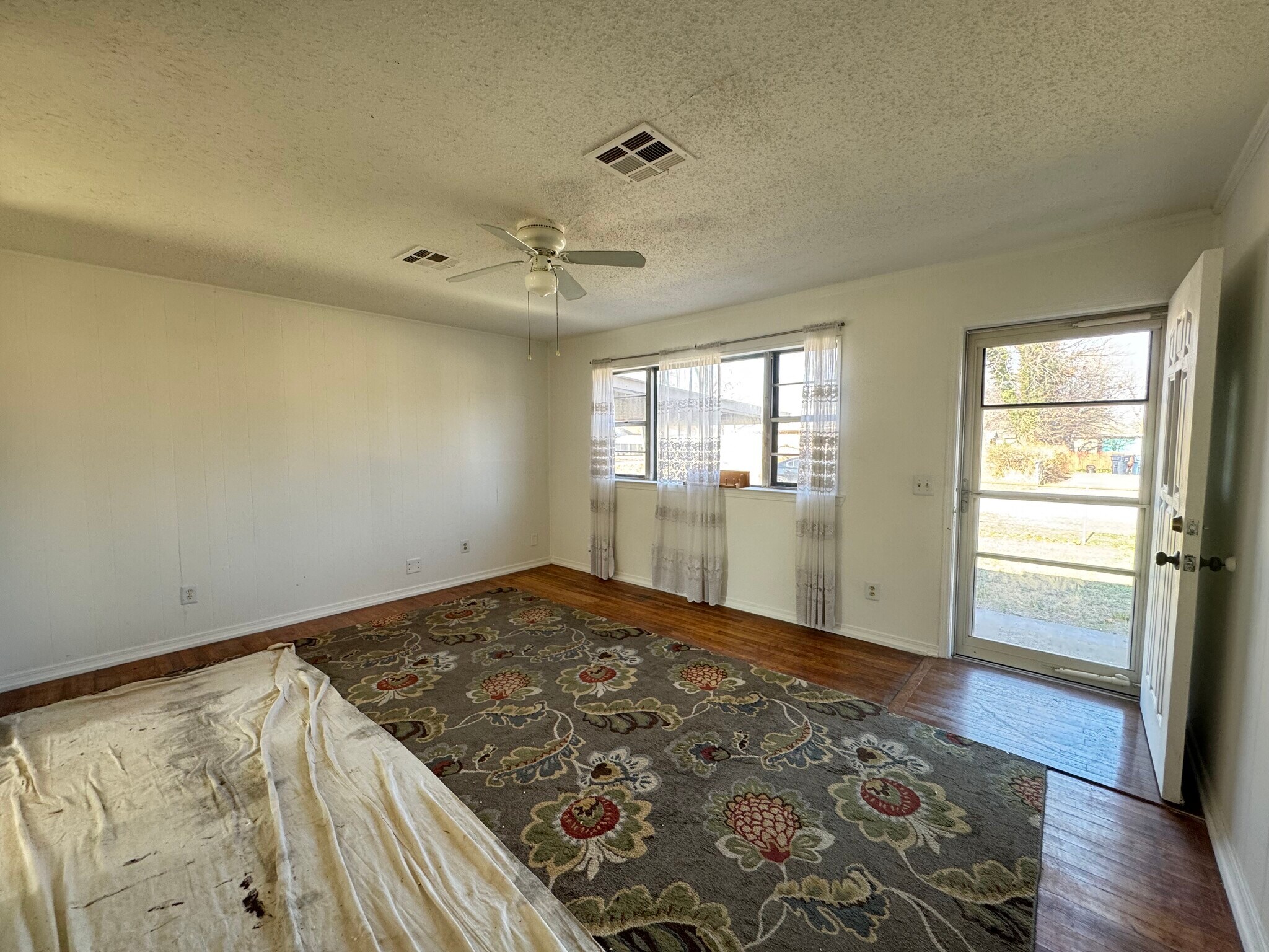 Building Photo - 3340 SW 23rd St