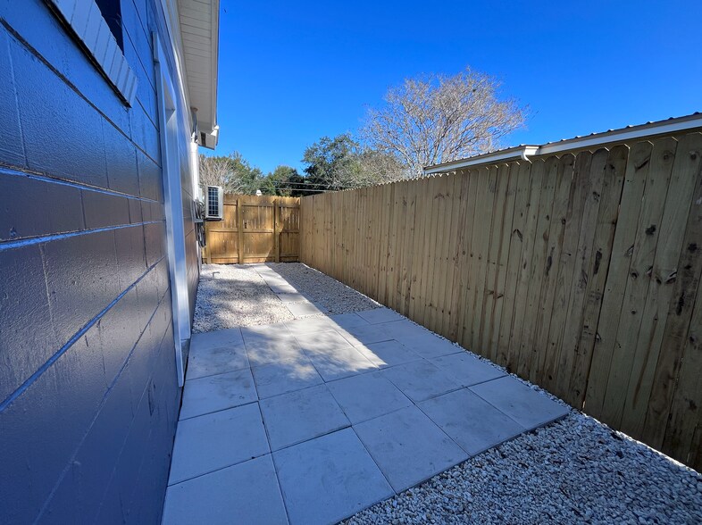 Building Photo - 6722 Provost Rd N