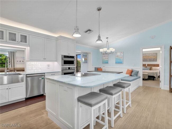 Building Photo - 188 Columbus Way