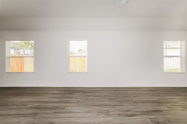 Building Photo - 212 Mouflon Dr