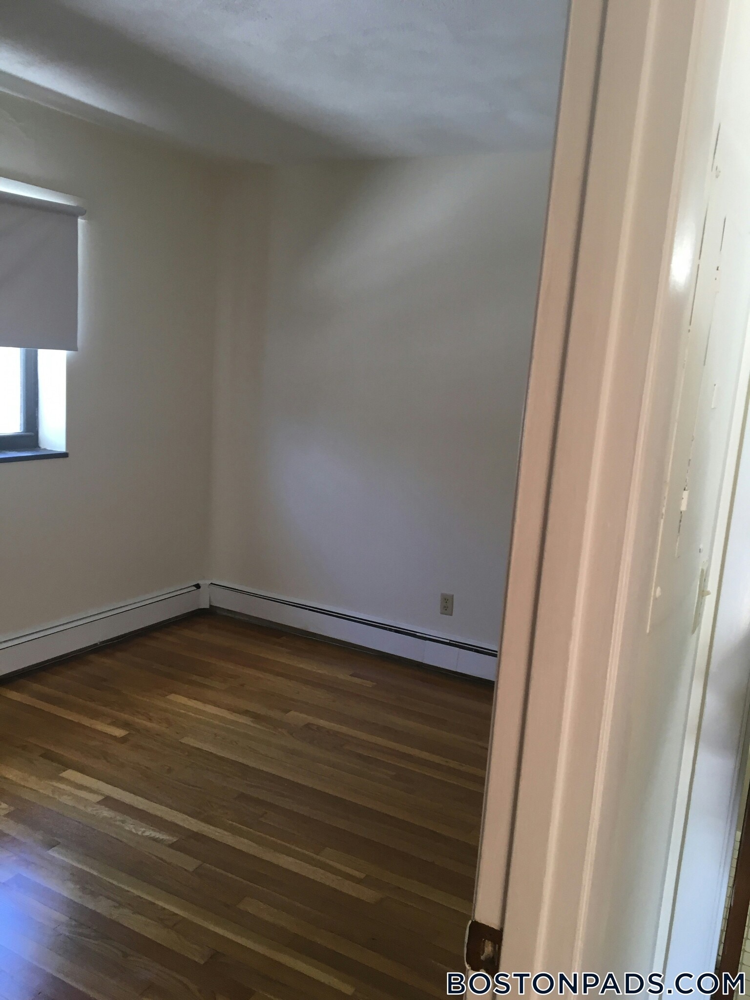 Building Photo - 264 Grove St