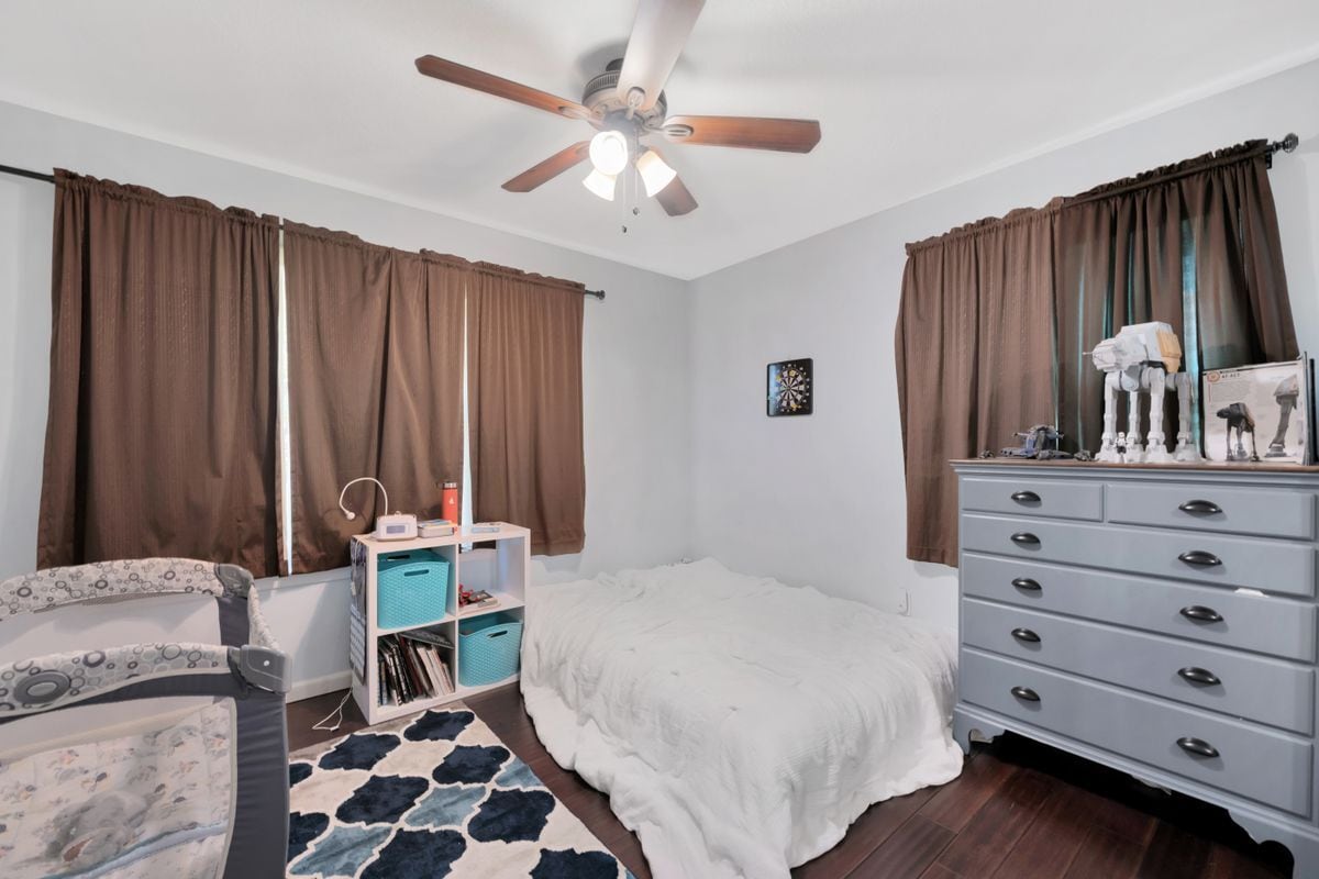 Building Photo - 1126 Coral Dr