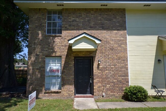 Building Photo - 1145 Husband St