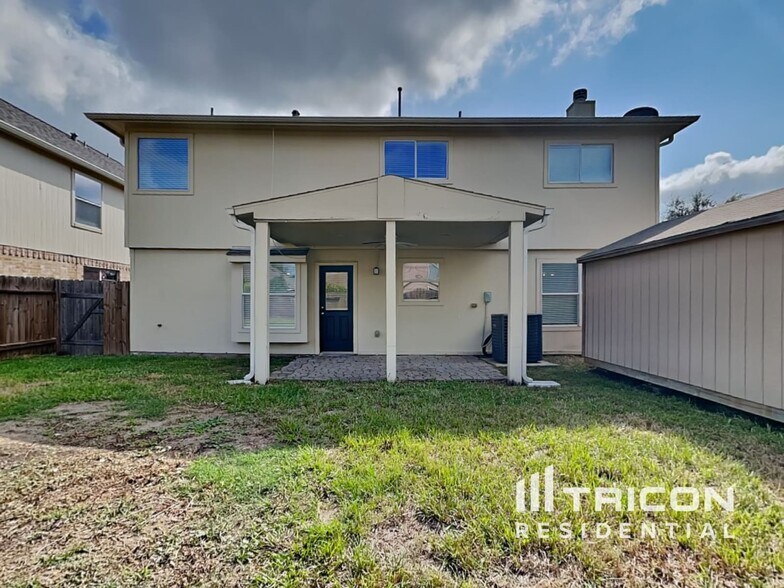 Building Photo - 1910 Flycaster Dr