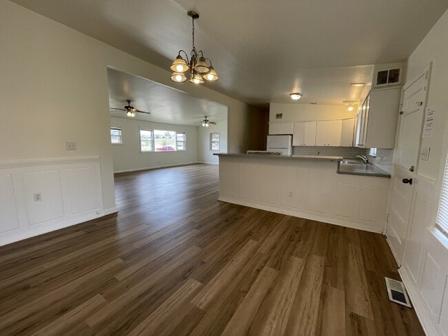 Building Photo - 4-Bedroom, 1.5 Bath Home in NW OKC