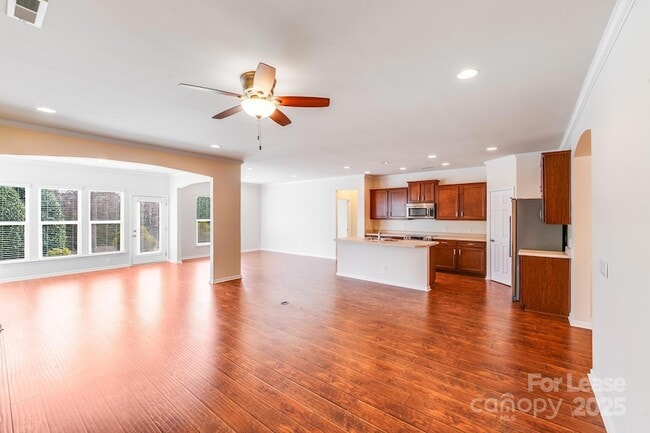 Building Photo - 7012 Kitty Hawk Ln