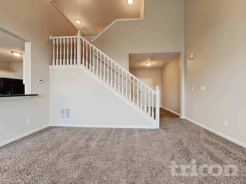 Building Photo - 2318 Shadow Bend Dr