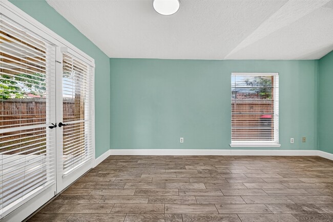 Building Photo - 7111 Tara Dr