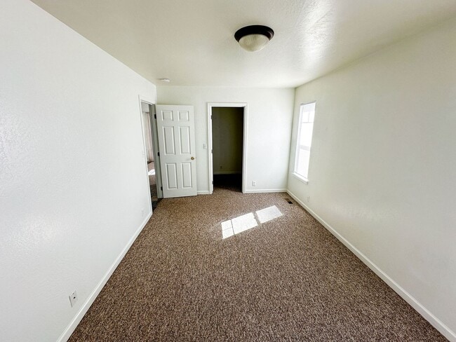 Building Photo - Two Story Custom Home in Arcata!