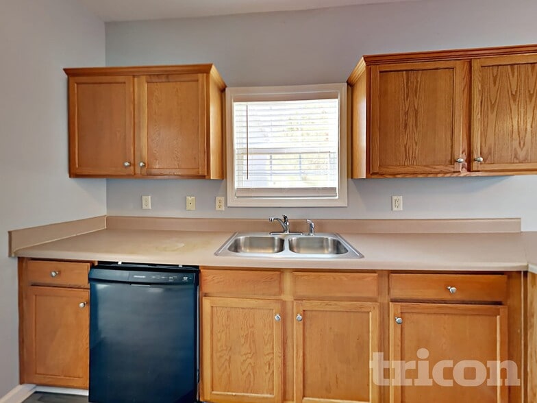 Building Photo - 117 Weatherford Way