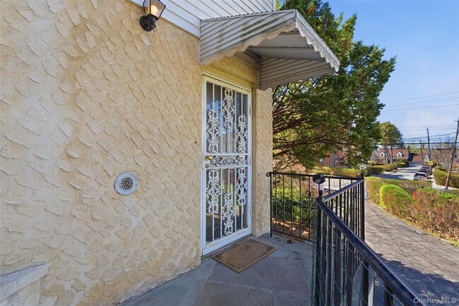 Building Photo - 166 Park Hill Ave