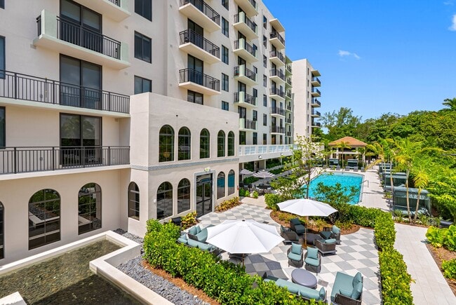 Building Photo - Arvella