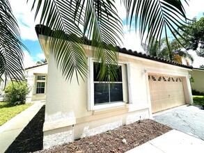 Building Photo - 116 W Bayridge Dr