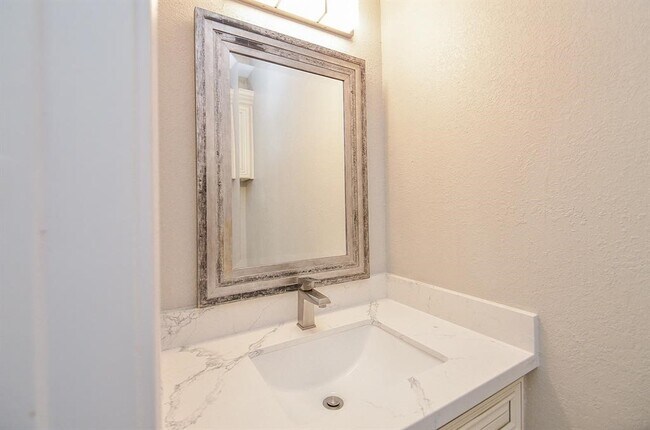 Building Photo - 15735 Tanya Cir