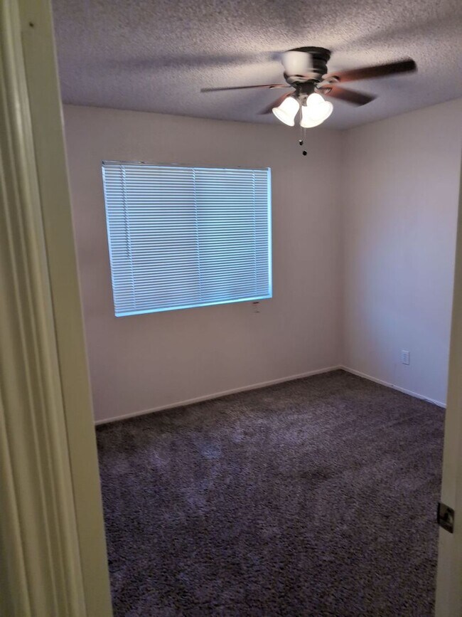 Building Photo - 73 S Cypress Ct