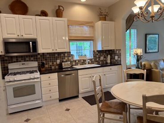 Building Photo - 9142 Cherry Oaks Ln