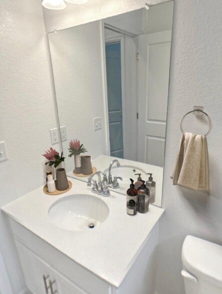 2nd Bath - 537 High Point Dr