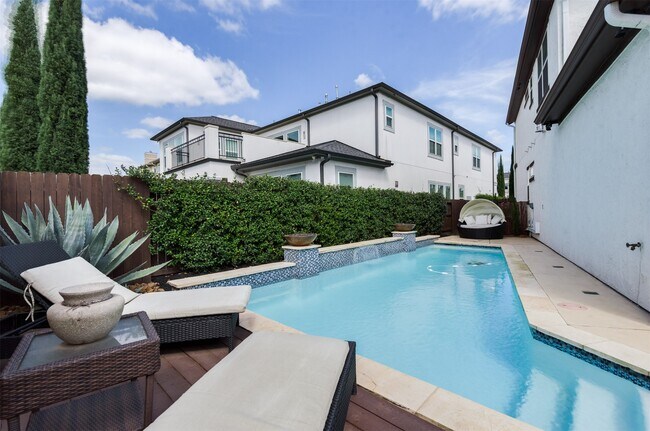 Building Photo - 1826 Jade Hollow Ln