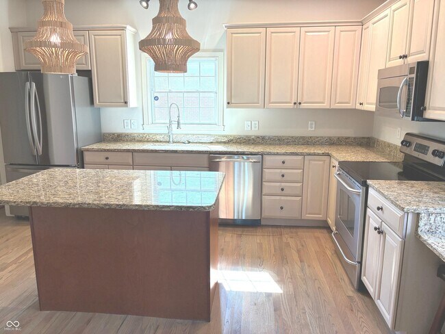 Building Photo - 70 Guilford Trail Dr