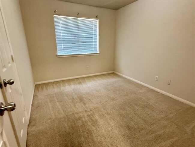 Building Photo - 6834 Catarina Cir