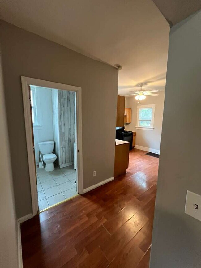 Building Photo - "Charming 2-Bedroom Retreat with Wood Floors with Basement!"