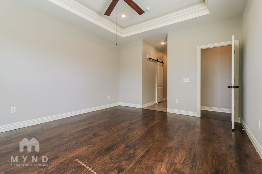 Building Photo - 610 Hawthorn Way