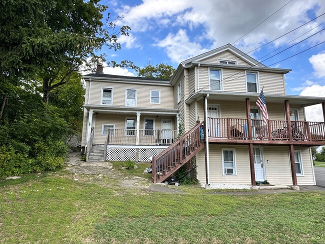 Primary Photo - 77 Pearl St