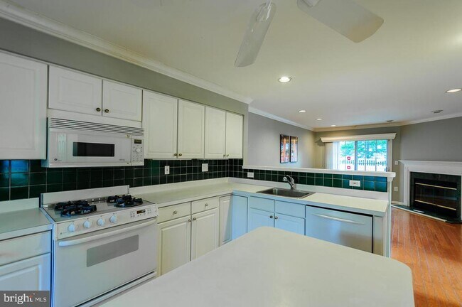 Building Photo - 109 Deer Run Ct