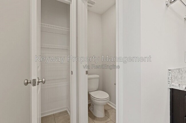 Building Photo - 221 Ducal St