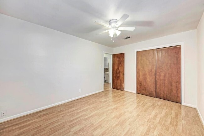 Building Photo - 1805 Mohle Dr