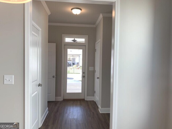 Building Photo - 5203 Addison St