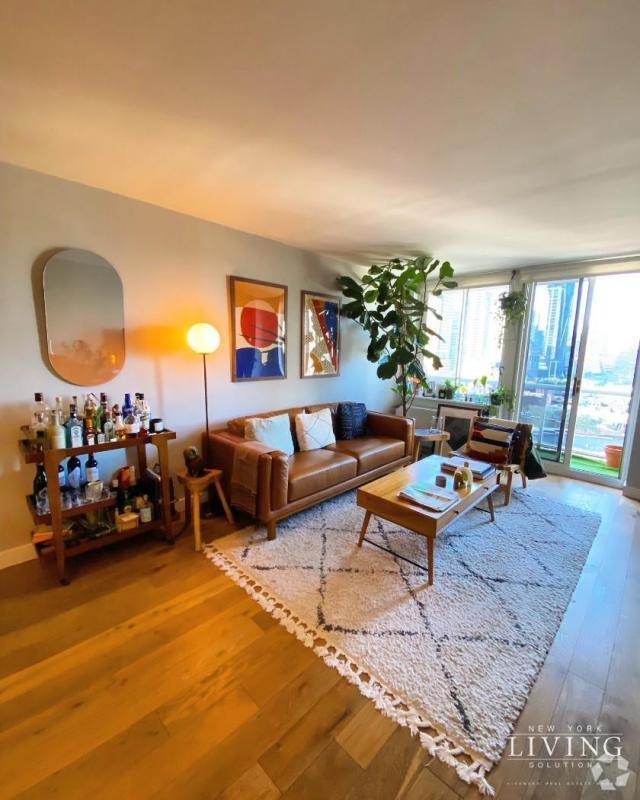 Building Photo - 1 bedroom in New York NY 10036
