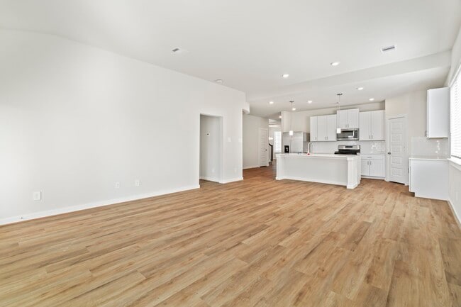 Building Photo - 6606 Lenwood Ln