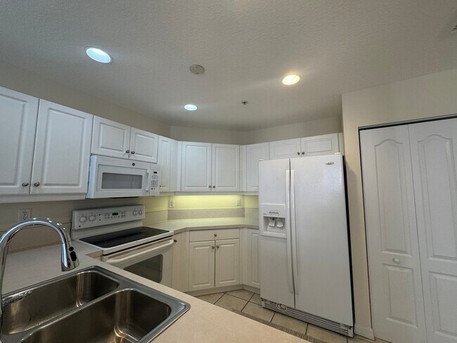 Building Photo - 1403 Gondola Park Dr