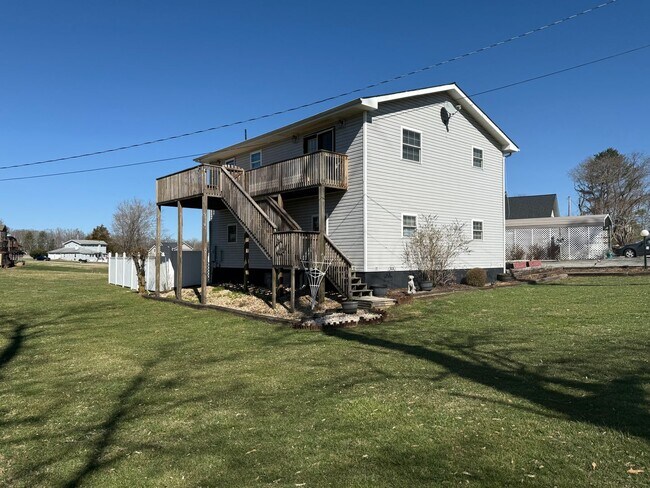 Building Photo - 6818 Dunkard Rd