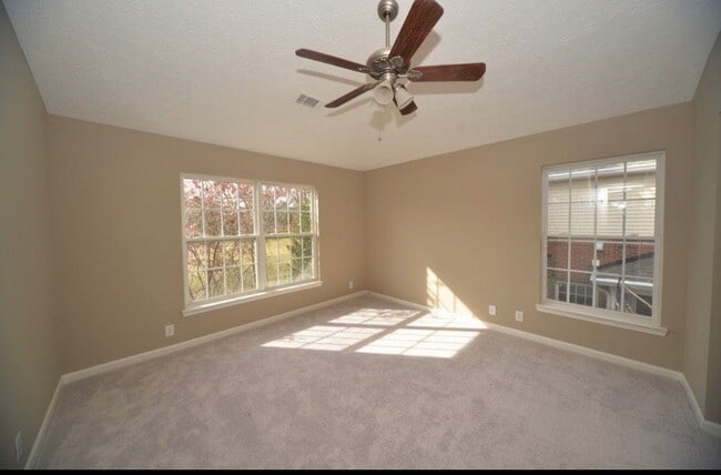 Building Photo - Remodeled 3BR/2.5BA in Nashboro Golf Club