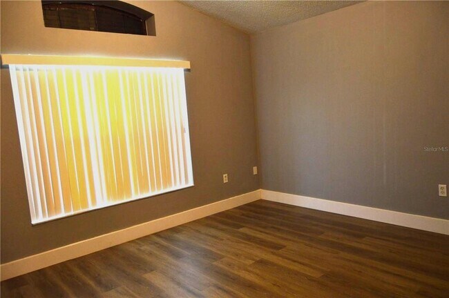 Building Photo - 424 Delicata Dr