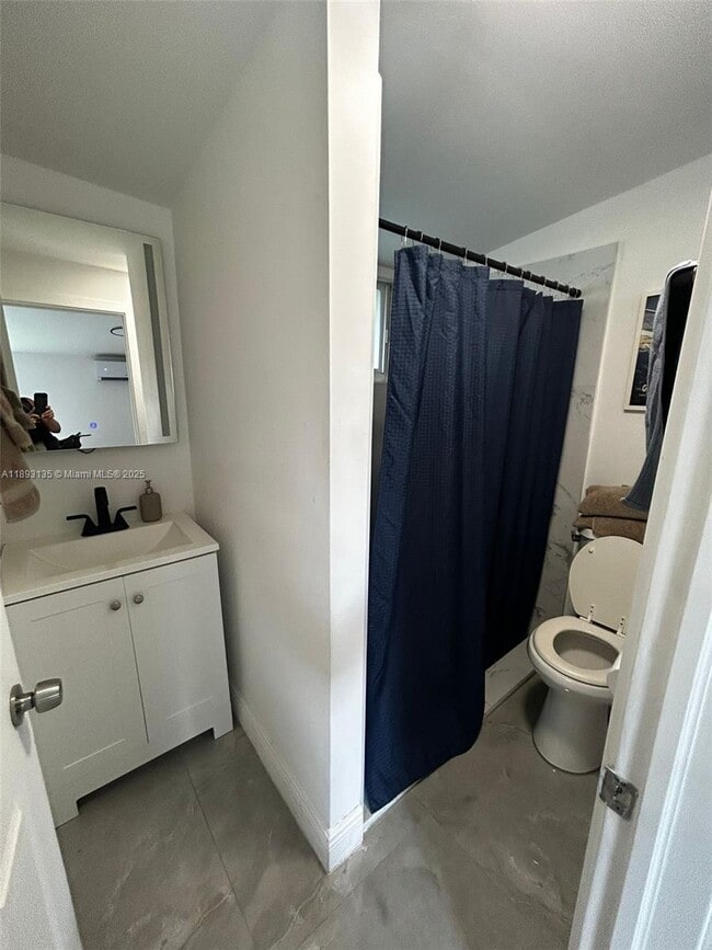 Building Photo - 1947 NW 33rd St