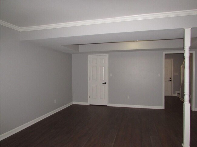 Building Photo - 1716 Twin Brooks Dr SE