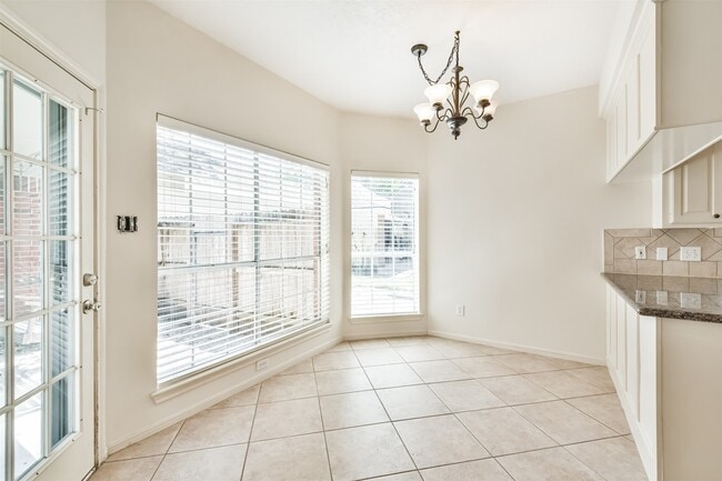 Building Photo - 13006 Peach Meadow Dr